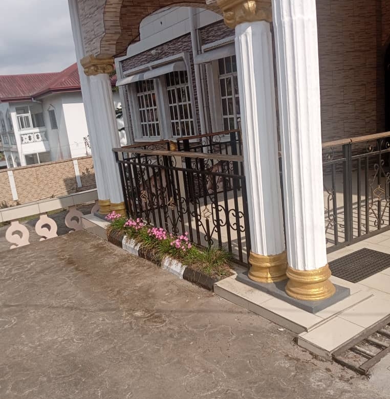 Prime 4-Bedroom Family Residence for Sale in Federal Quarters, Buea